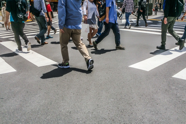 �l���݂̒�